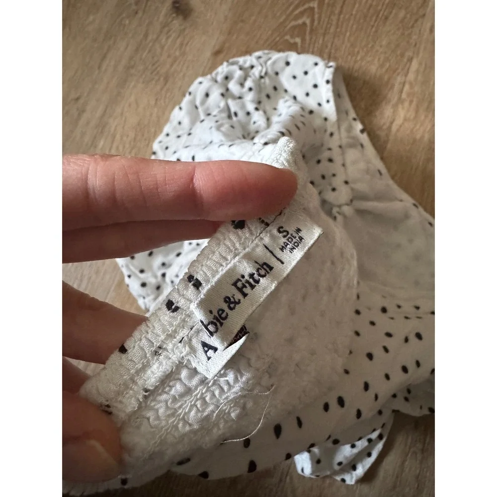 Abercrombie & Fitch Polka‎ Dot Puff Sleeve Blouse White Black Smocked Size S